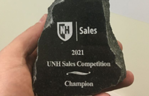 unh-sales-comp-trophy
