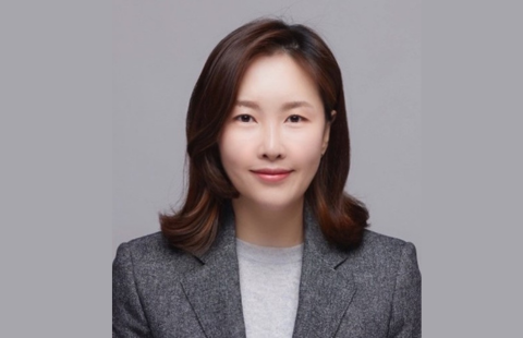 Headshot of Hanna Lee