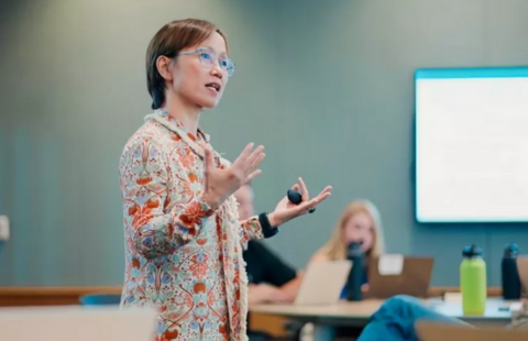 Shuili Du in the classroom.
