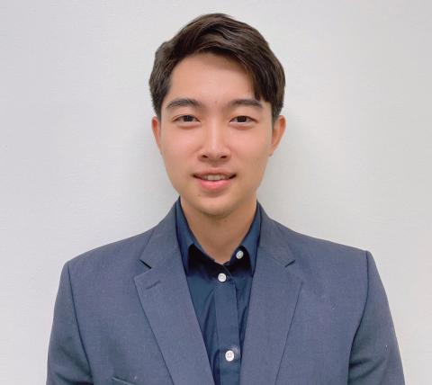 UNH Paul MS Finance student Xiang Jonas Cui UNH Paul MS Finance student Xiang Jonas Cui