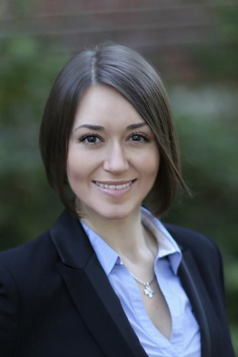 svetlana petrova headshot